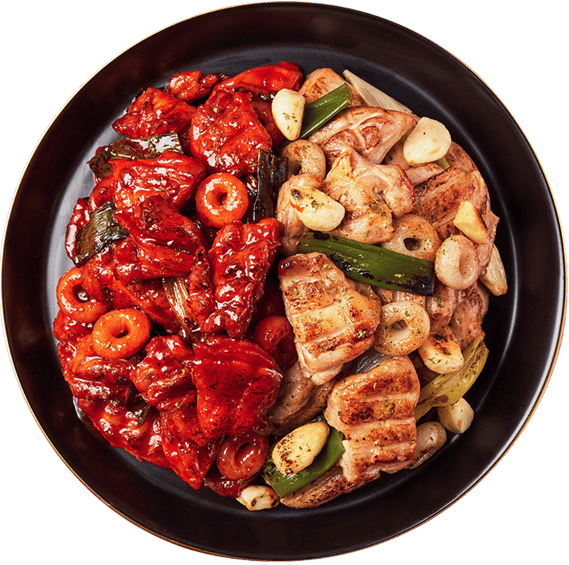 기영이숯불두마리치킨 반반메뉴, 숯불양념치킨과 통마늘소금숯불치킨